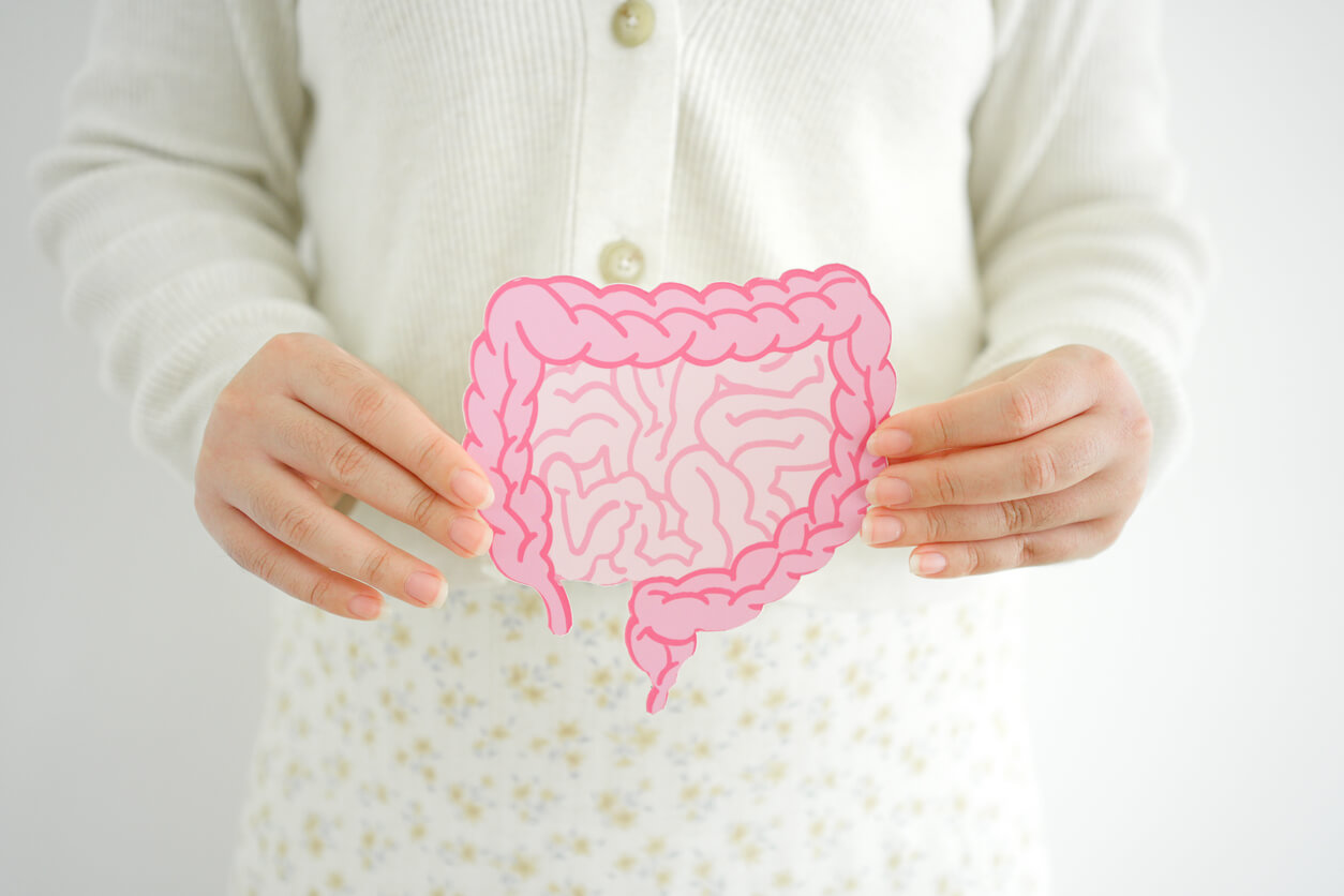 Síndrome do intestino irritável: sinais de alerta e cuidados Síndrome do intestino irritável: sinais de alerta e cuidados