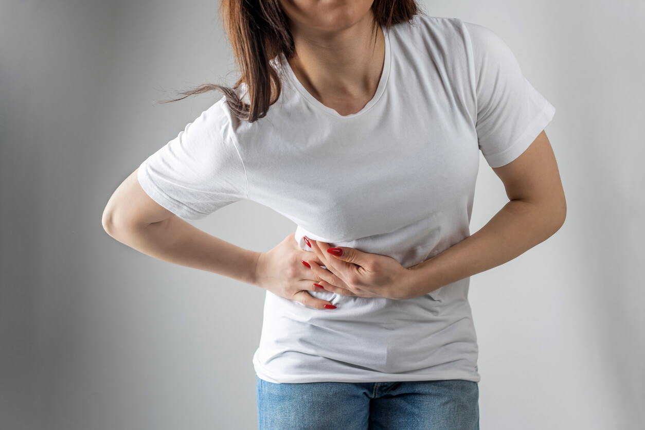 Dor no lado direito da barriga: quando se preocupar? Dor no lado direito da barriga: quando se preocupar?